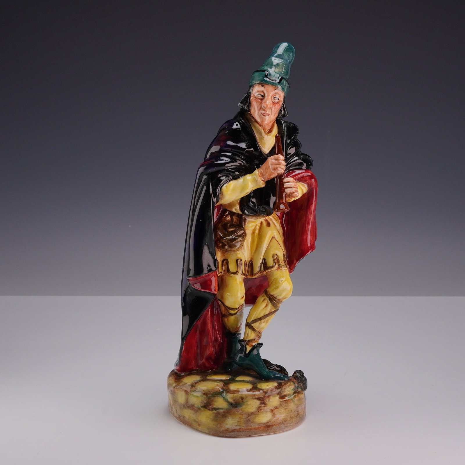 Royal Doulton Porcelain Figurine, The Pied Piper, HN 2102 (1 of 3)
