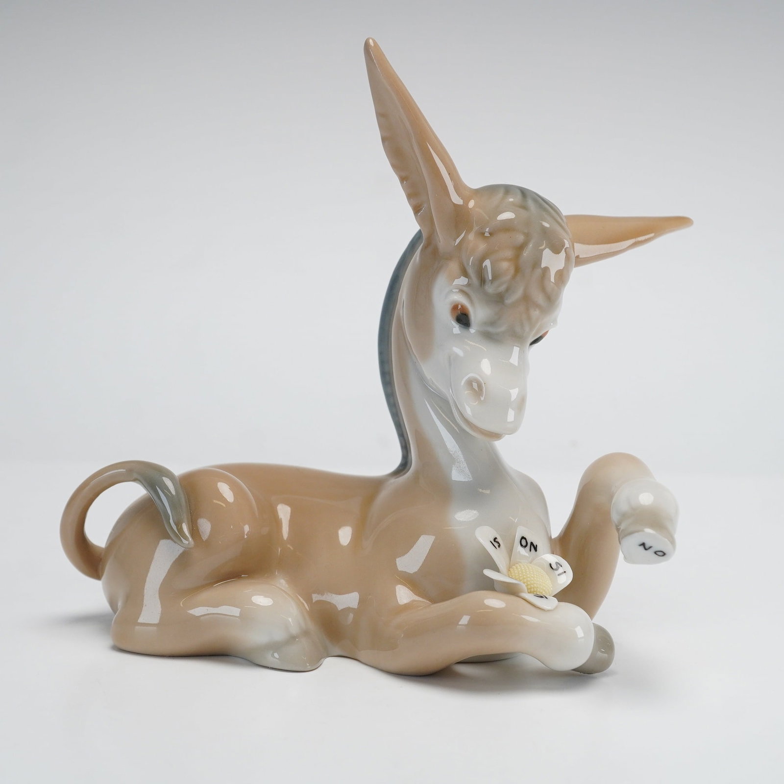 Lladro Porcelain Figurine, Donkey in Love 01004524 (1 of 3)