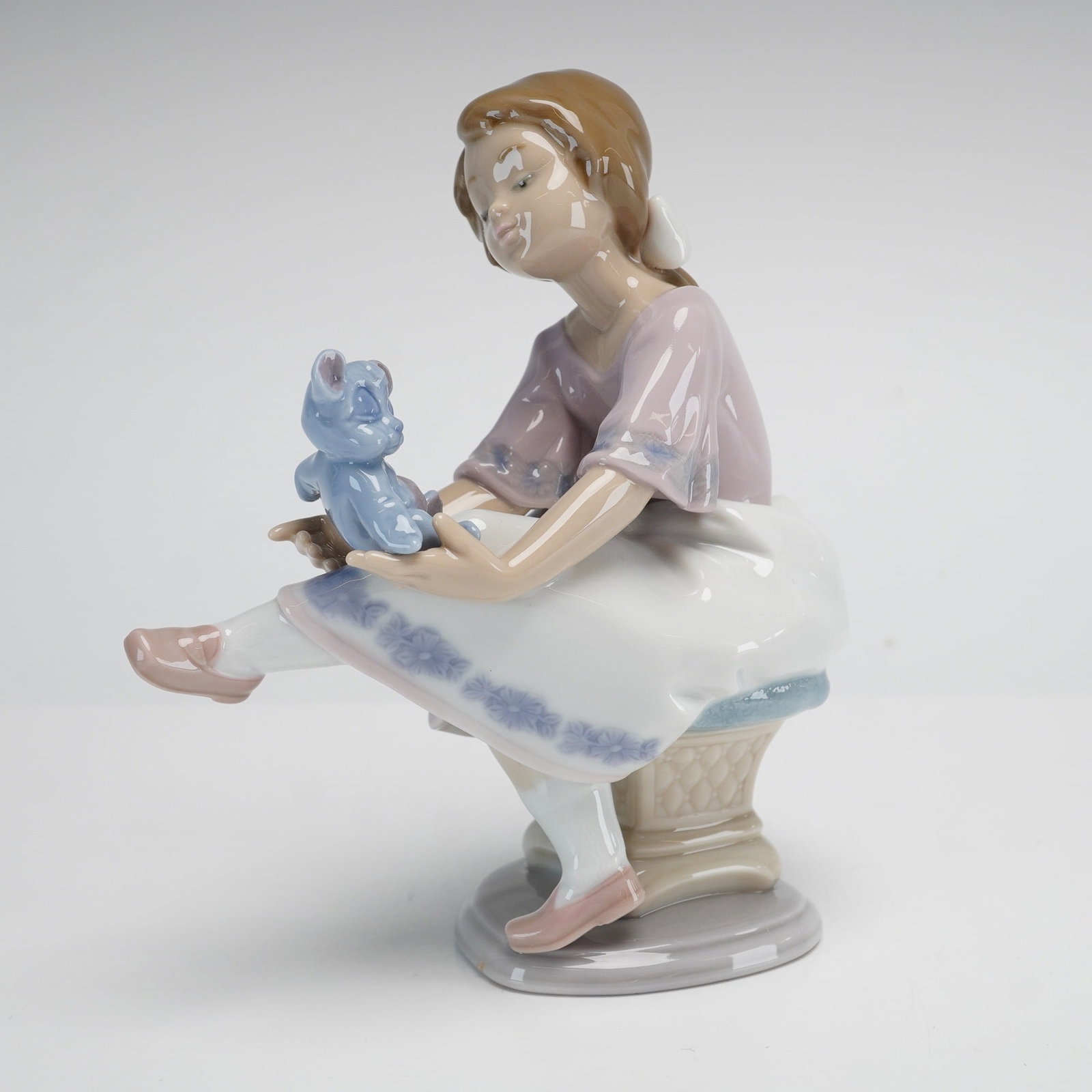 Lladro Collectors Society Porcelain Figurine, Best Friend 01007620 (1 of 4)