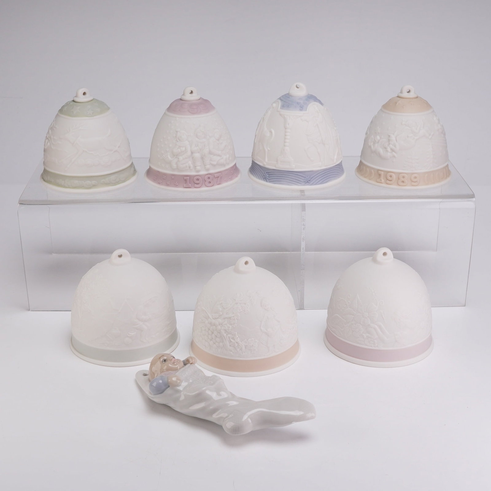 8pc Lladro Porcelain Seven Annual Christmas Bells and One 1992 Baby's First Christmas Ornament (1 of 4)