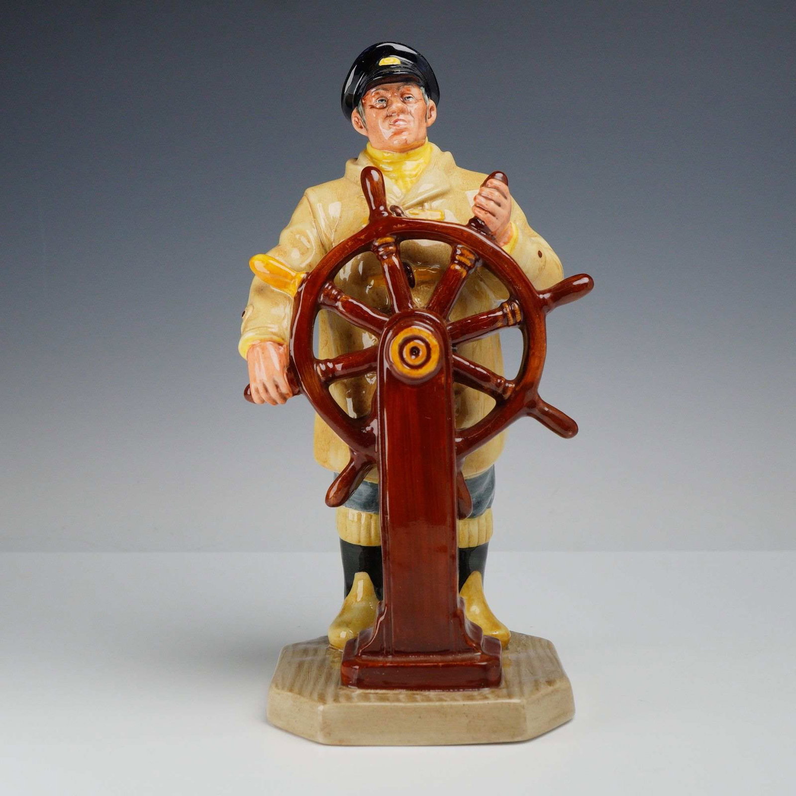 Royal Doulton Porcelain Figurine The Helmsman HN 2499 (1 of 3)