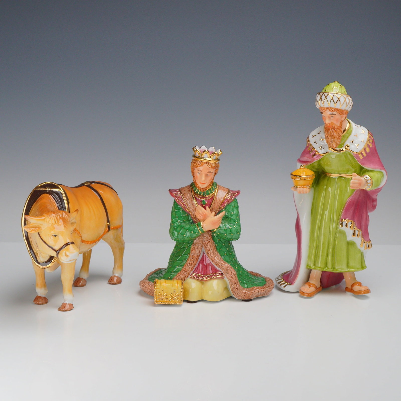 3pc Royal Doulton Holiday Traditions Nativity Figurines, Melchior, Gaspar, and an Oxen (1 of 3)