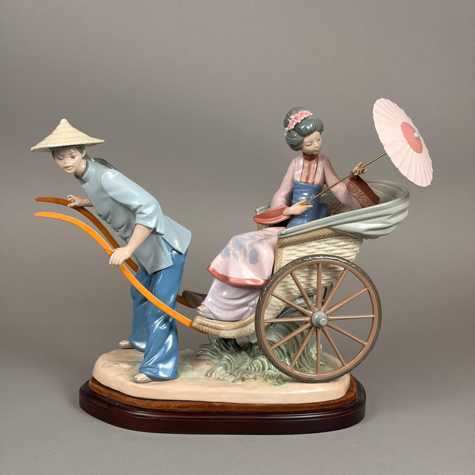 Lladro Porcelain Figurine, A Rickshaw Ride 01001383 (1 of 4)