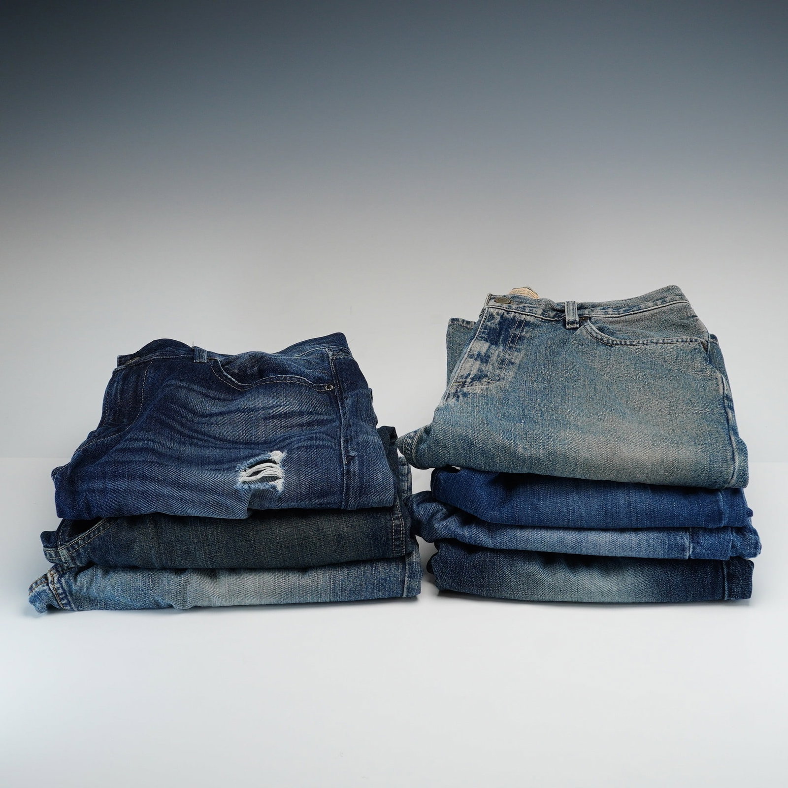 7pc Express Denim Jeans in Various Washes and Sizes (1 of 3)
