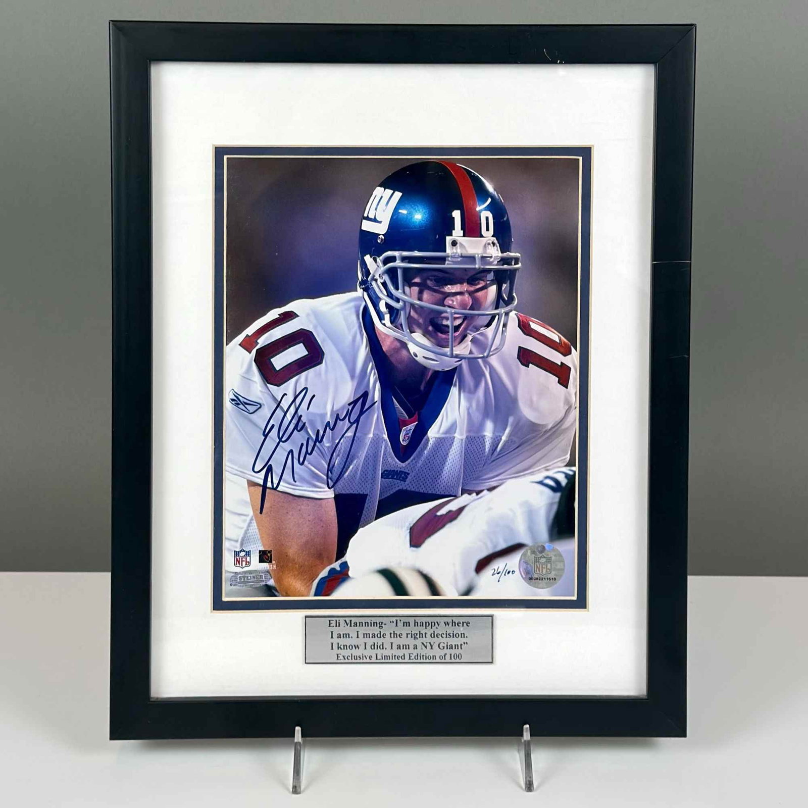 Limited Edition Eli Manning Signed New York Giants 8x10 Photograph with COA (1 of 5)