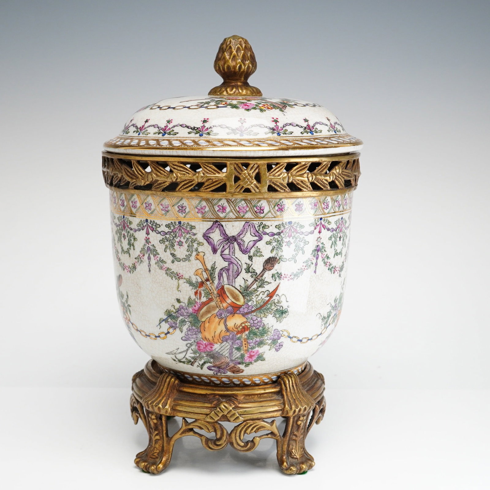 United Wilson UW 1897 Porcelain Lidded Jar on Gilt Metal Stand (1 of 4)