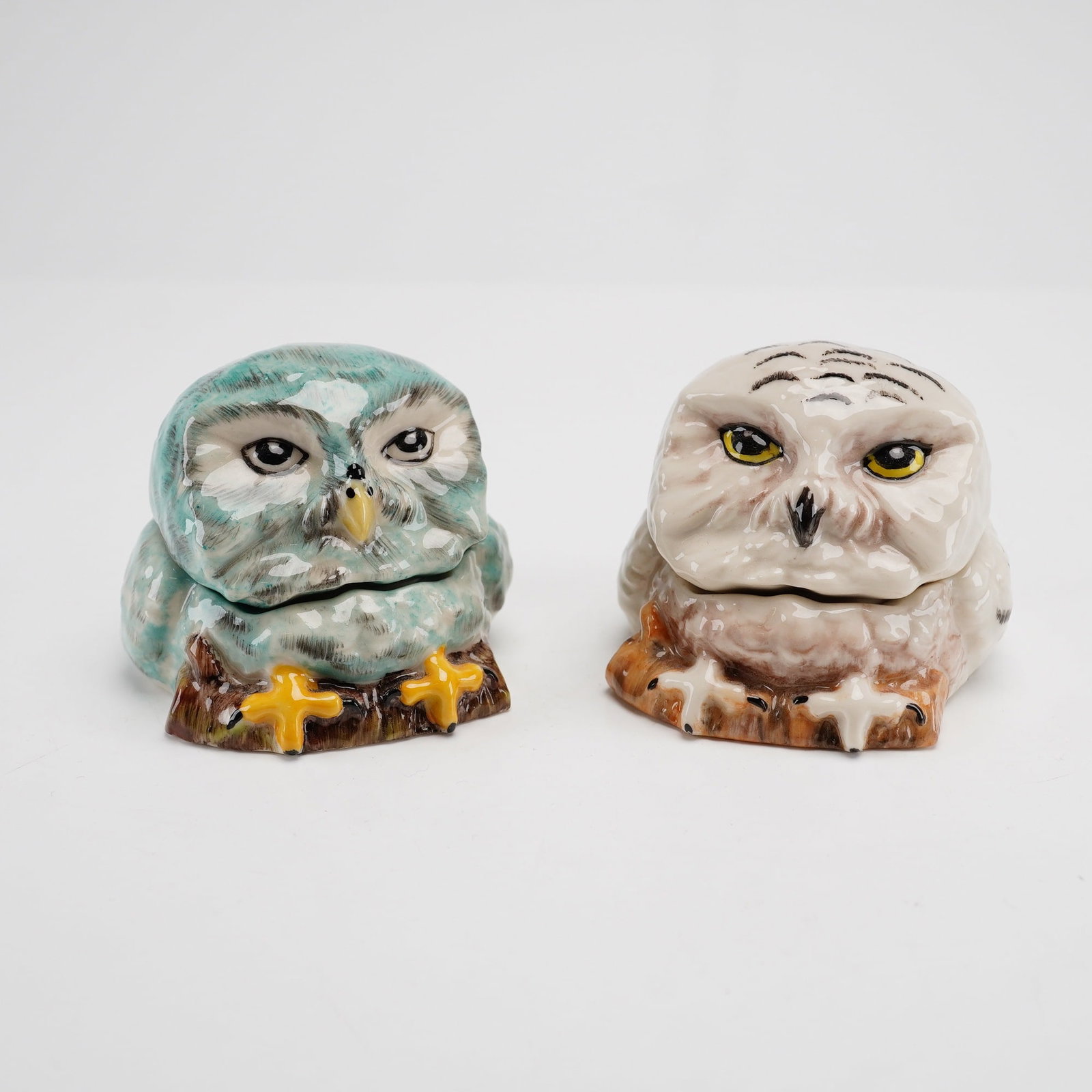 Lot of Two Kevin Francis Face Pots Owl Trinket Boxes, Harold the Snowy Owl including Artist Edition (1 of 4)