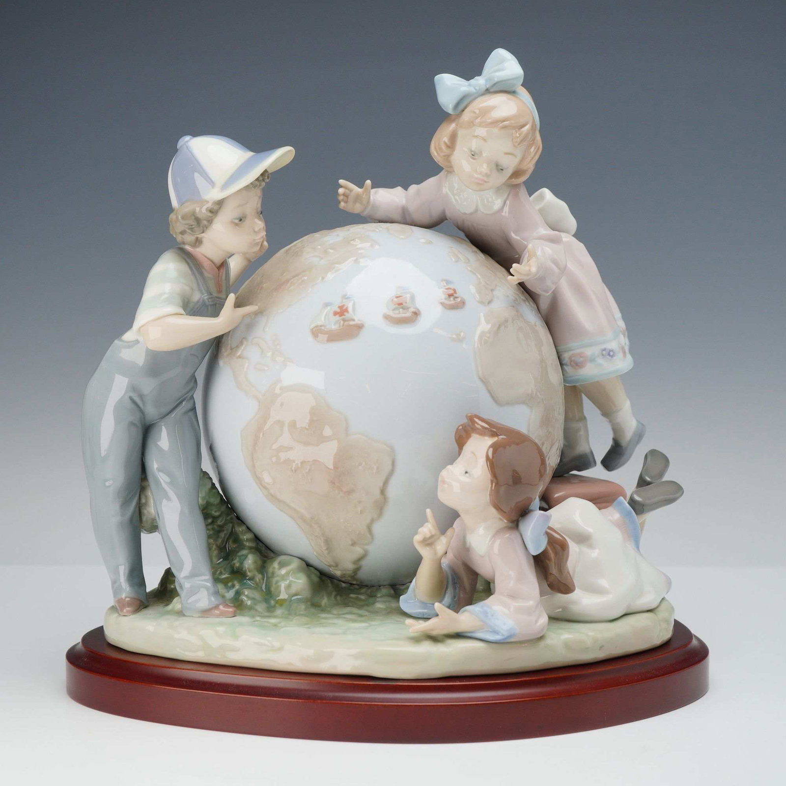 Lladro Limited Edition Porcelain Figurine, Voyage of Columbus 01005847 with Base, Signed (1 of 3)