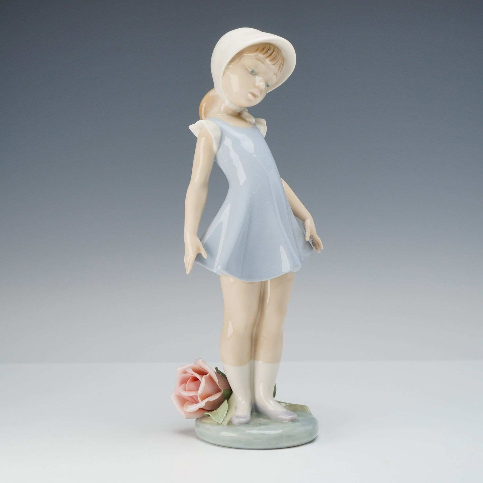 Lladro Porcelain Figurine, Candid 01005039 (1 of 3)