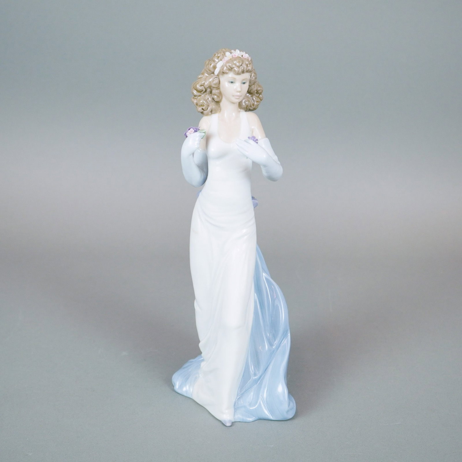 Lladro Porcelain Figurine, Anticipation 01006608 (1 of 4)