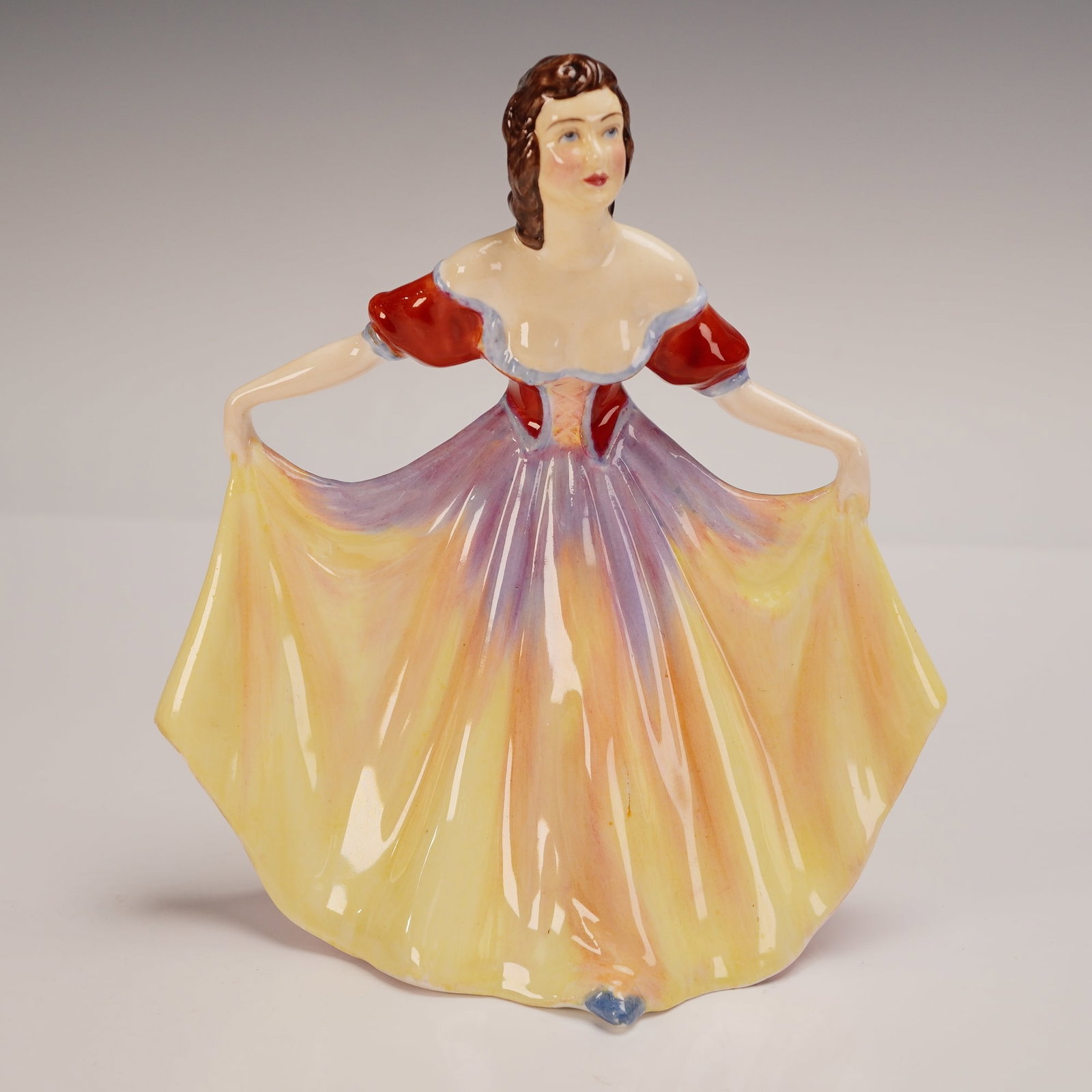 Paragon China Figurine Kaitlyn (1 of 3)