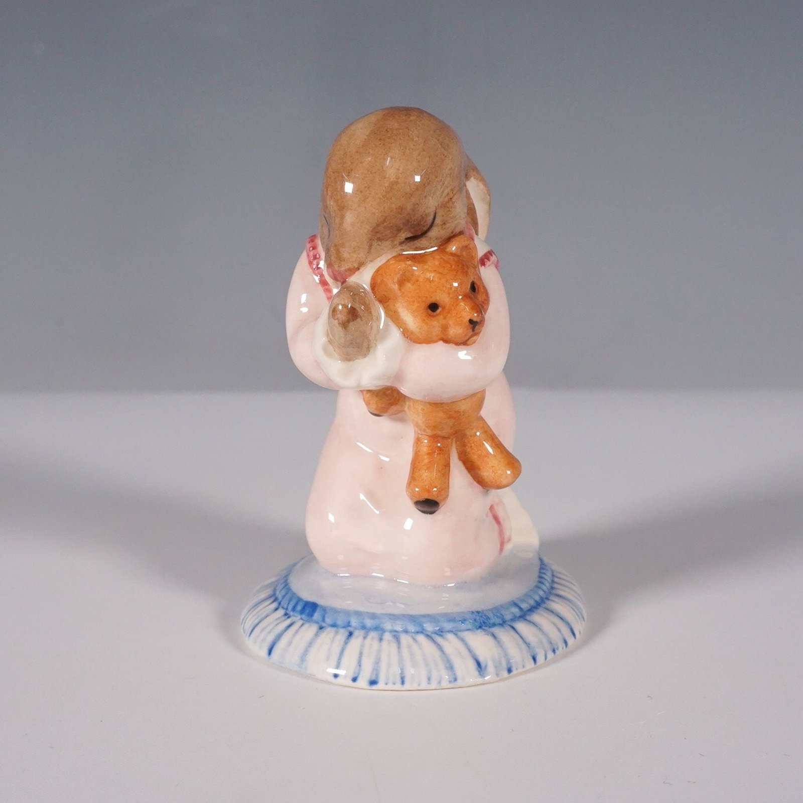 Royal Doulton Figurine, Goodnight Bunnykins DB157 (1 of 4)