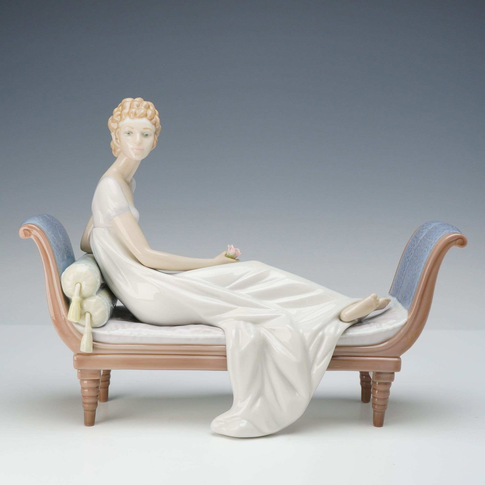 Lladro Porcelain Figurine, Intermezzo 01005424 (1 of 4)