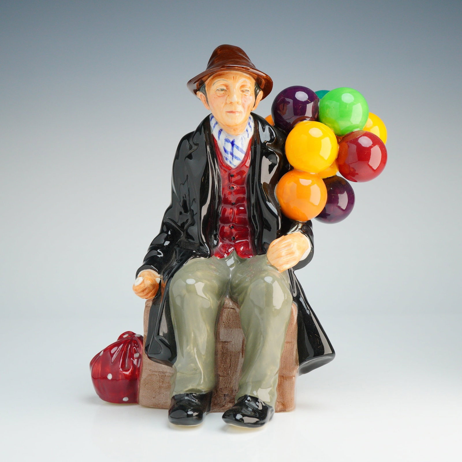 Royal Doulton Figurine The Balloon Man HN1954 (1 of 4)