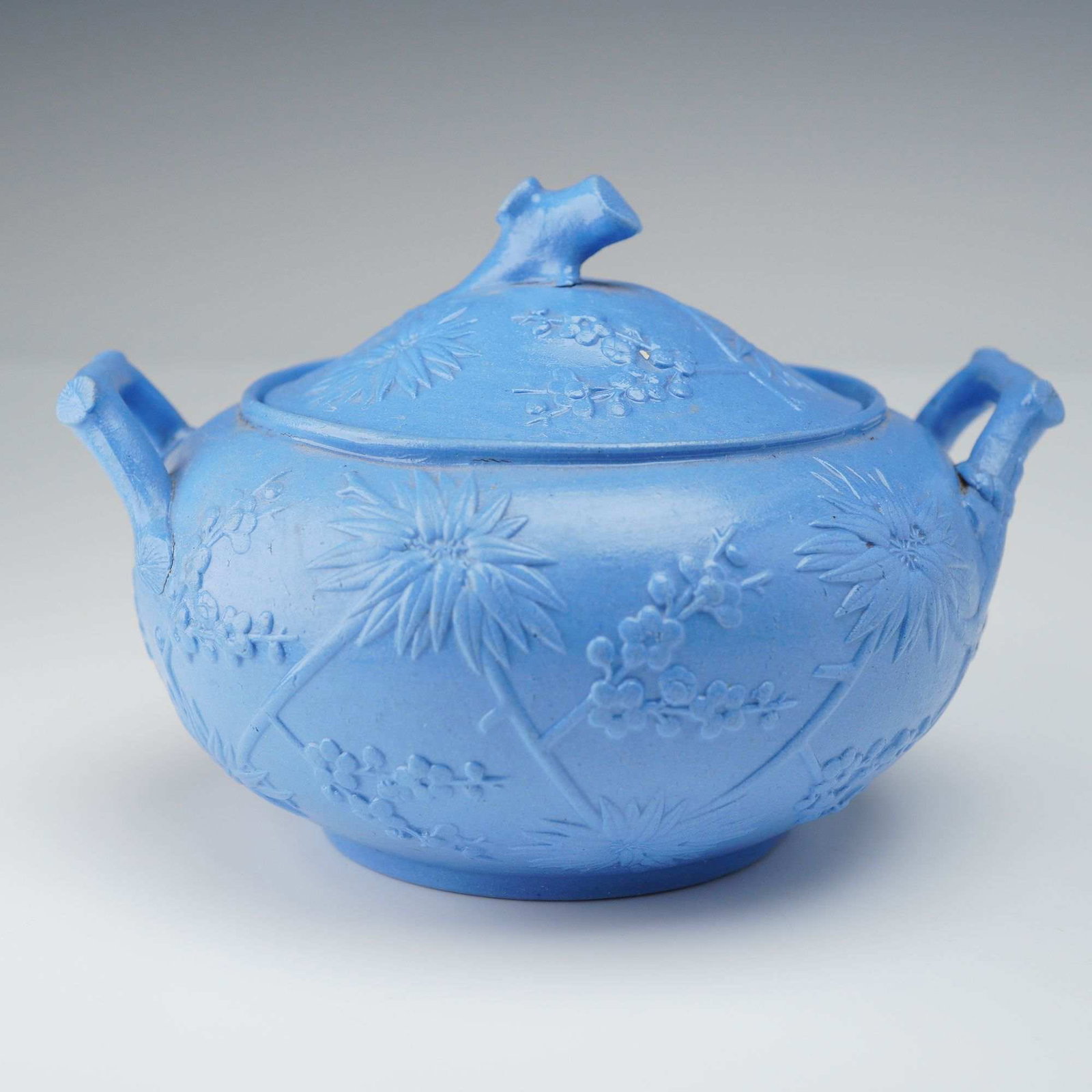 Wedgwood Blue Stoneware Lidded Sugar Bowl circa 1891-1900 (1 of 4)