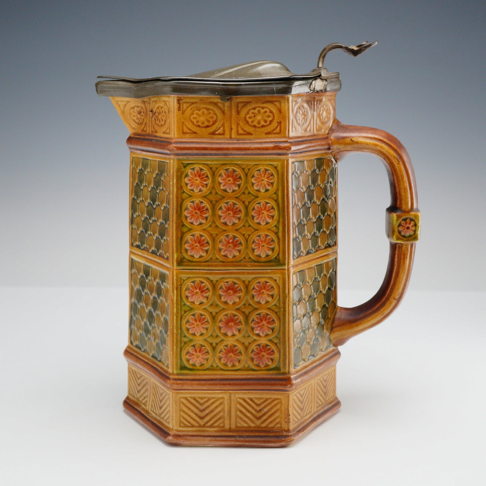 Wedgwood Majolica Caterer Jug with Pewter Lid (1 of 3)