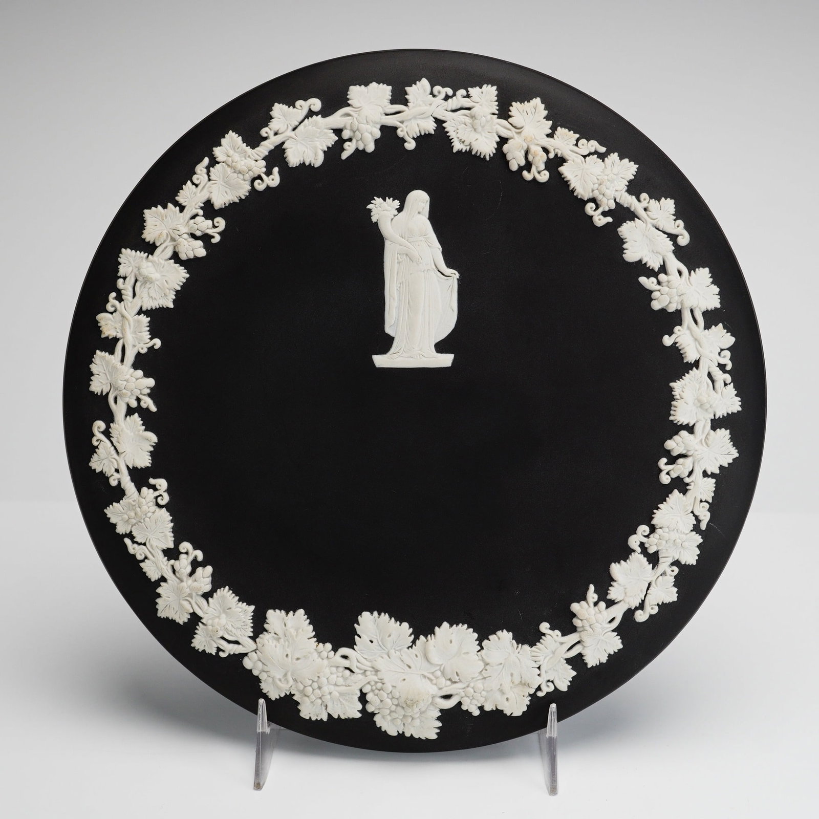 Wedgwood Black Jasperware Circular Plaque with Neoclassical Relief and Grapevine Border (1 of 4)
