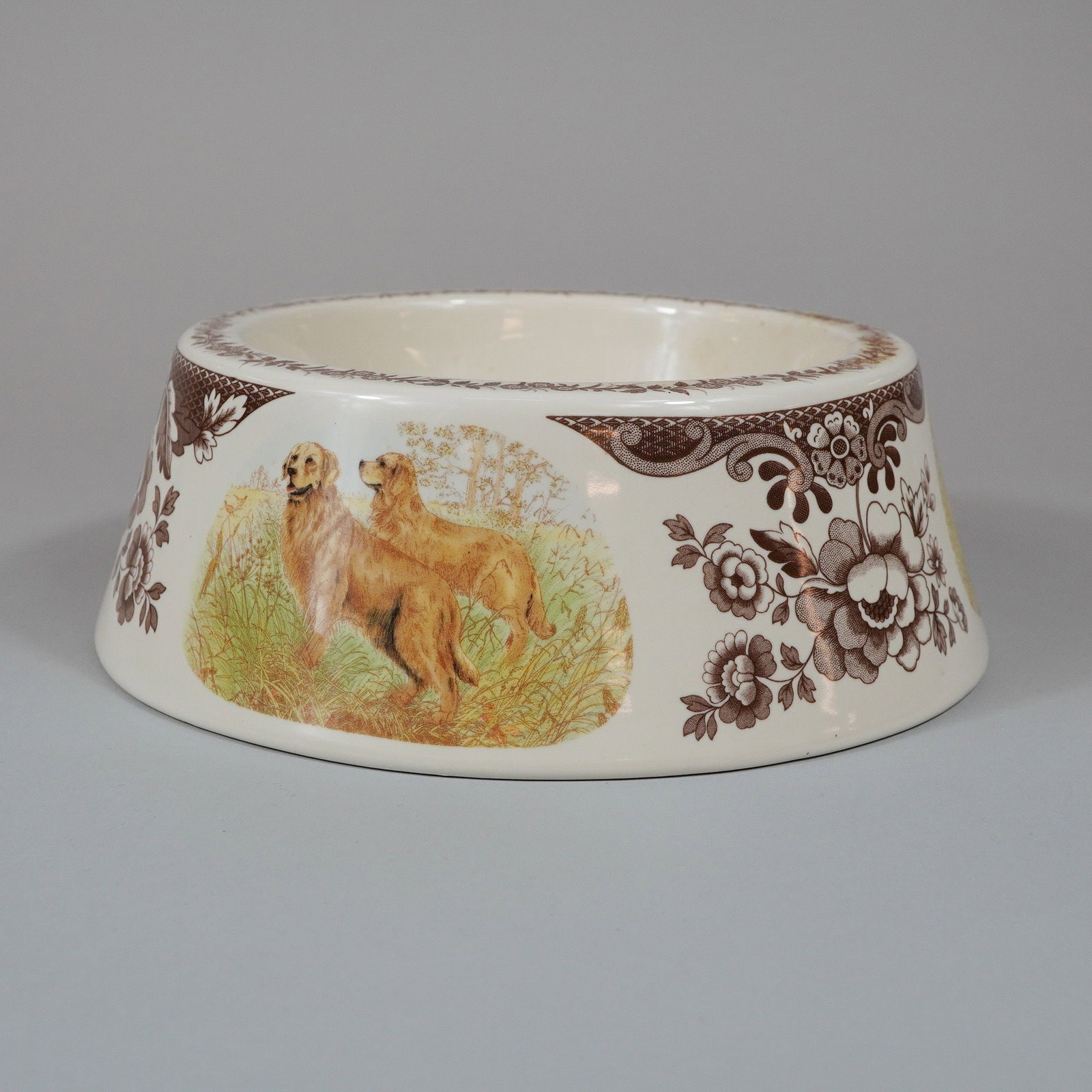 Spode Ceramic No-Tip Pet Bowl, Woodland Hunting Dogs (1 of 4)
