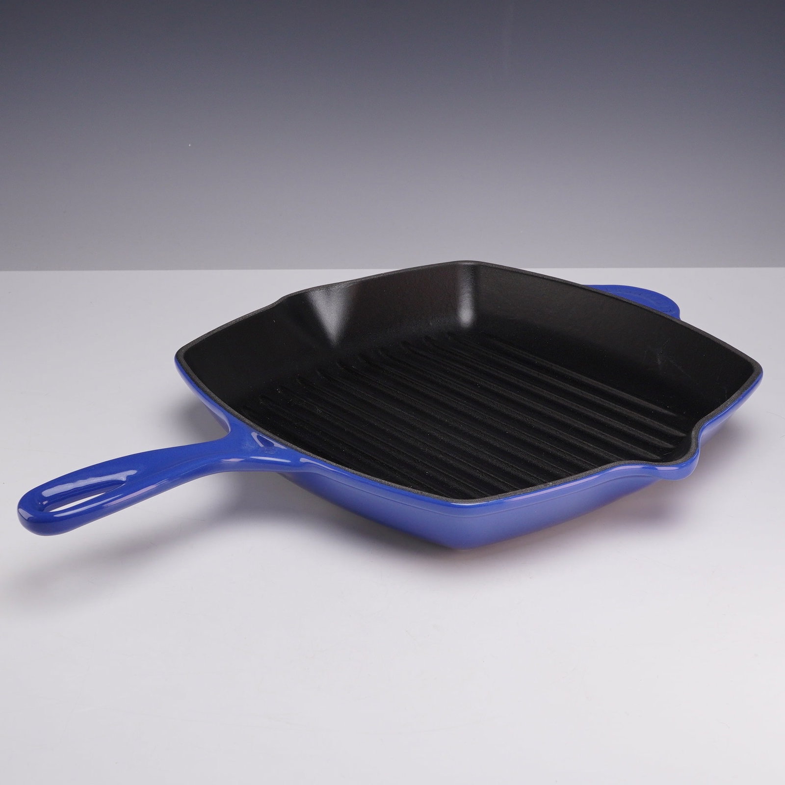 Le Creuset Cobalt Enameled Cast Iron Signature Square Skillet Grill Pan (1 of 5)