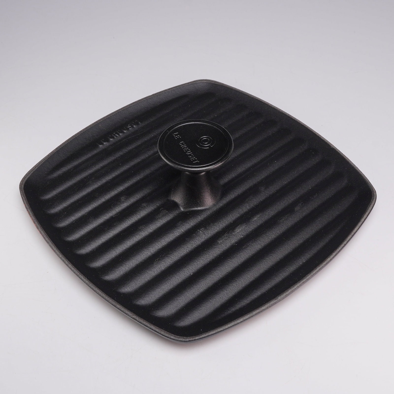 Le Creuset Enameled Cast Iron Panini Press for Square Skillet Grill (1 of 4)