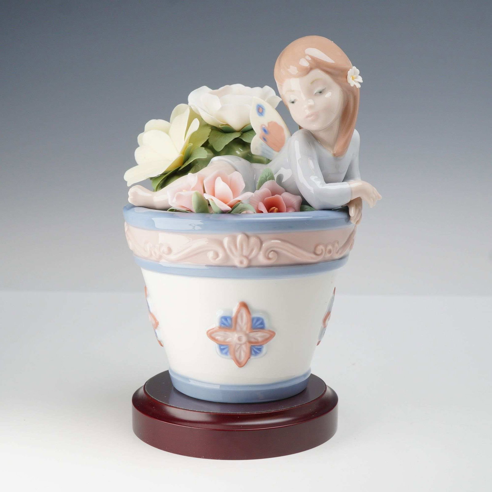Lladro Butterfly Fantasy Limited Edition Porcelain Figurine 1846 with Box and Certificate (1 of 4)