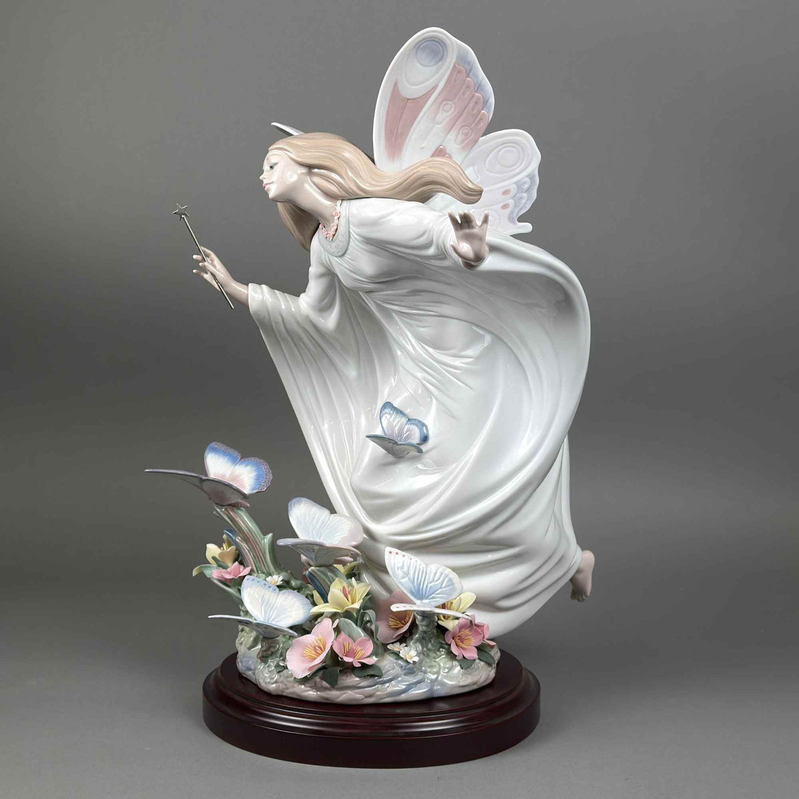 Lladro Porcelain Sculpture with Base, Fairy of the Butterflies 01001850 (1 of 7)