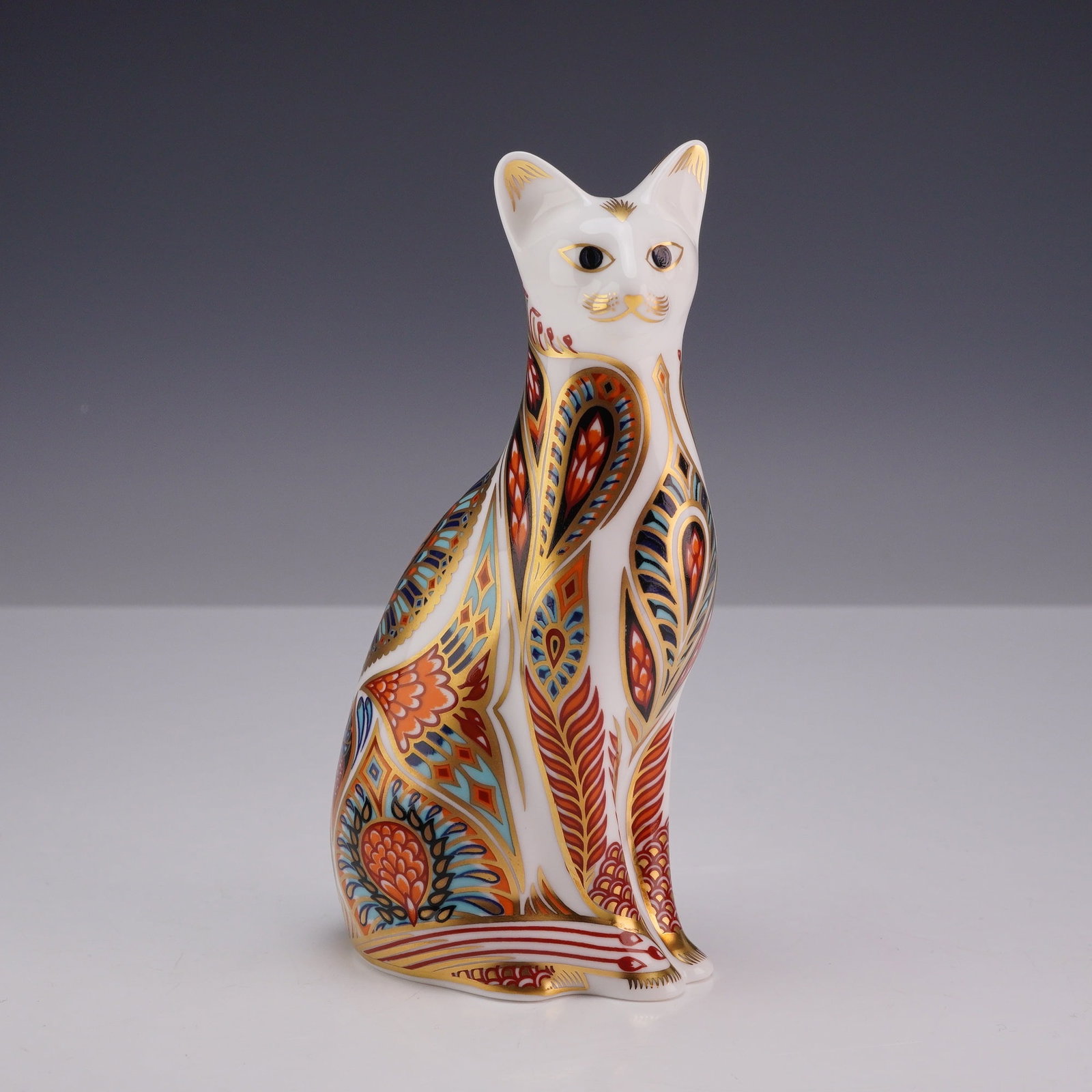Royal Crown Derby Bone China Imari Paperweight, Siamese Cat (1 of 3)