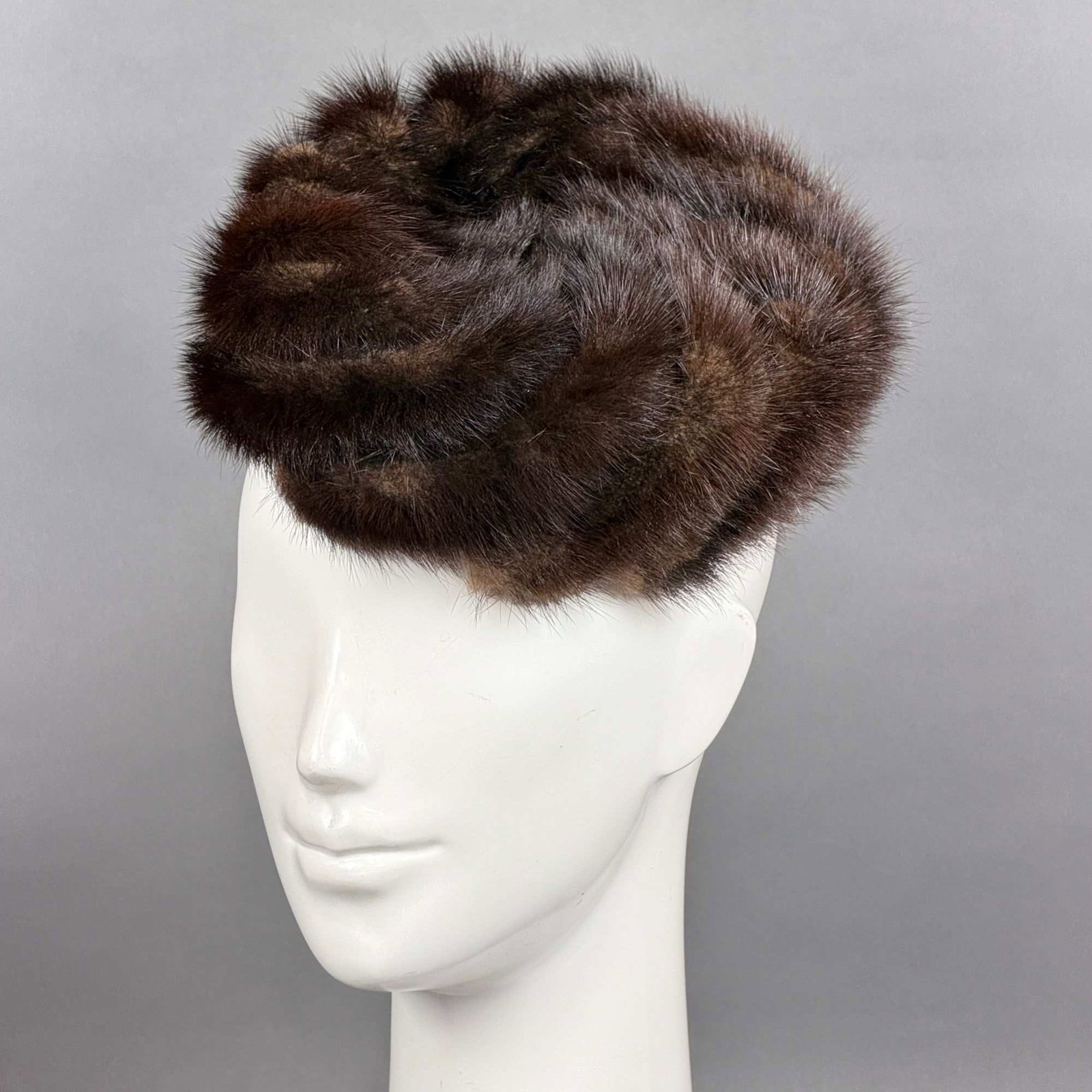 Vintage Franklin Simon Dark Brown Mink Fur Pillbox Hat with Jelleff's Hat Box (1 of 3)
