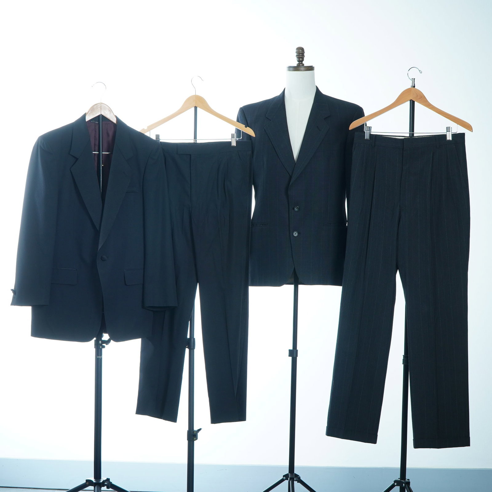 4pc Men's Givenchy Monsieur Two-Piece Suits (1 of 6)