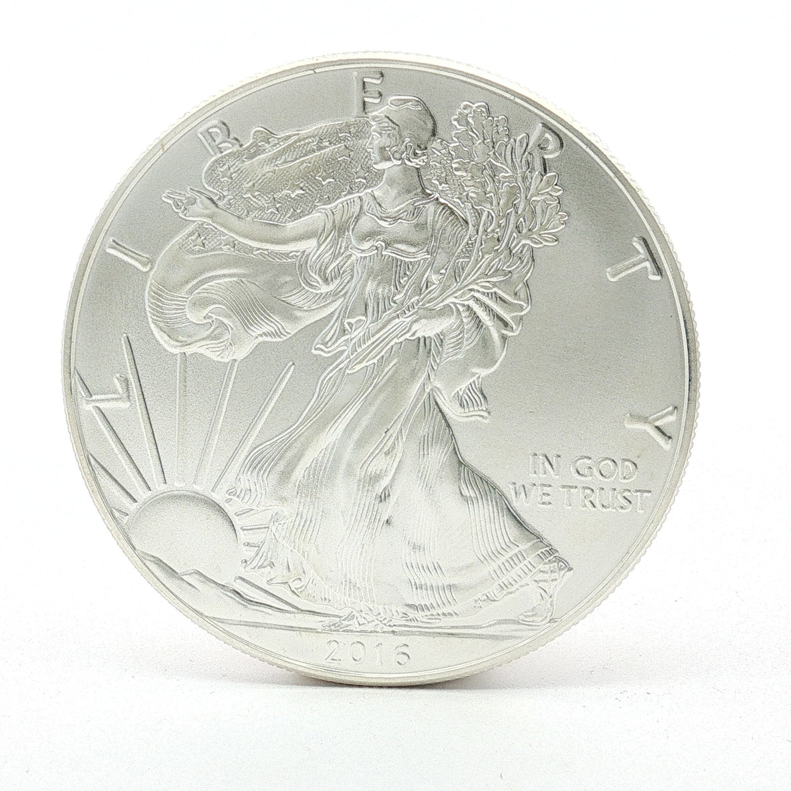 2016 U.S. American Silver Eagle One Dollar Coin (1 of 2)
