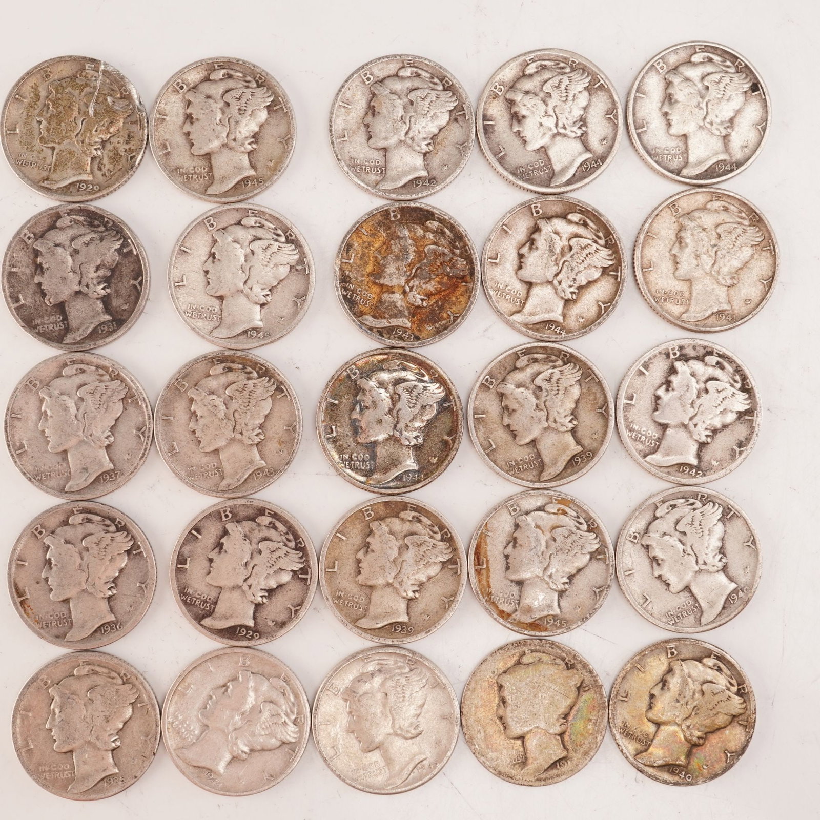 Lot of 25 Loose Mercury 90% Silver Dimes, Circulated (1 of 2)
