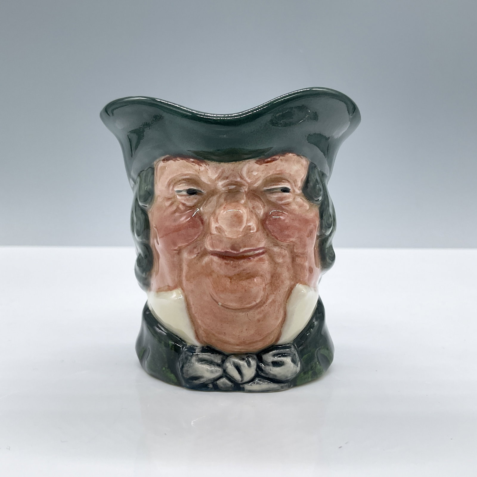 Parson Brown D5529 - Small - Royal Doulton Character Jug: Dark gray coloration. Royal Doulton backstamp. Artist: Charles J. Noke Dimensions: 3.5"H Date or Era: 1935 - 1960 Manufacturer or Brand: Royal Doulton Country of Origin: England
