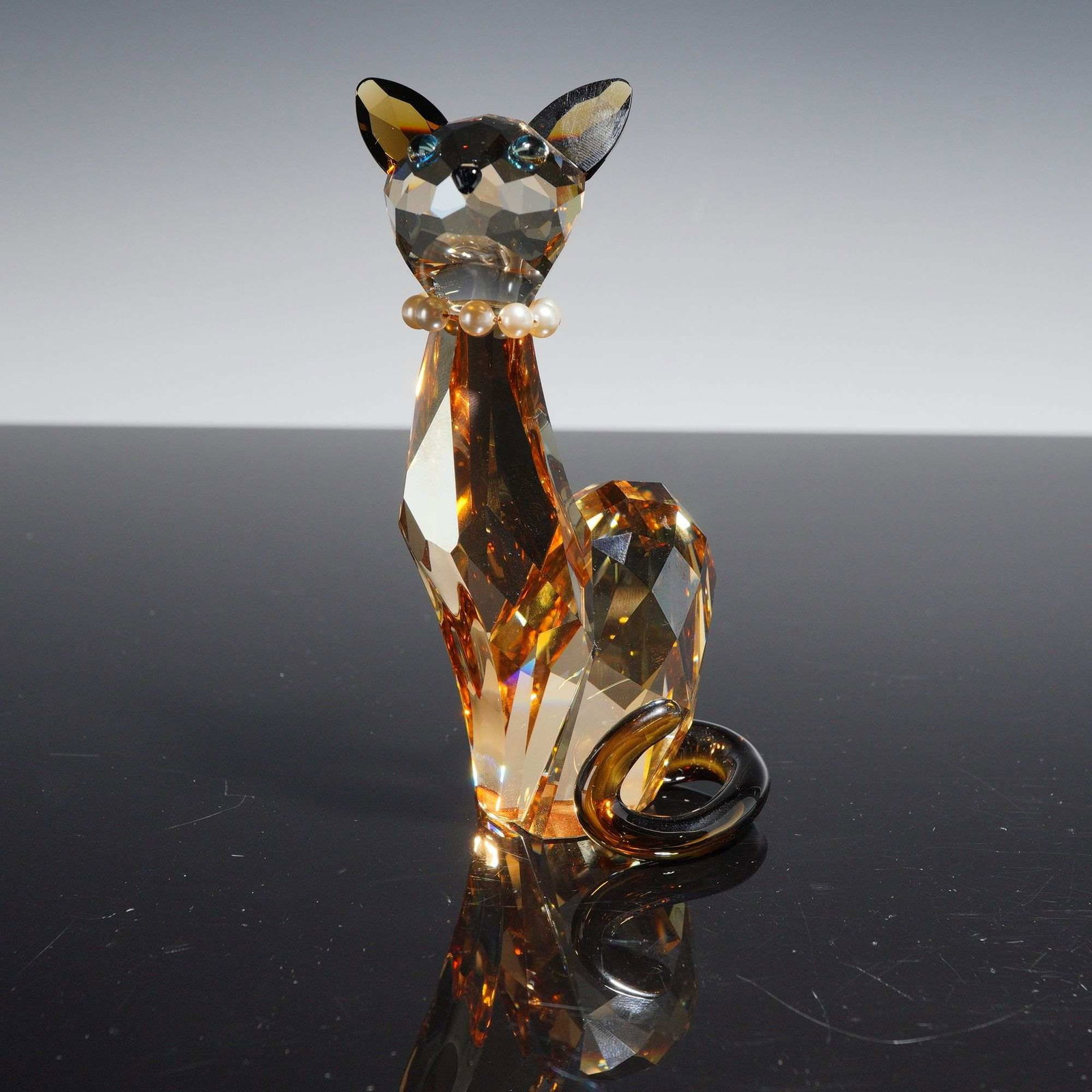Swarovski Crystal Lovlots House of Cats Figurine, Diane (1 of 4)