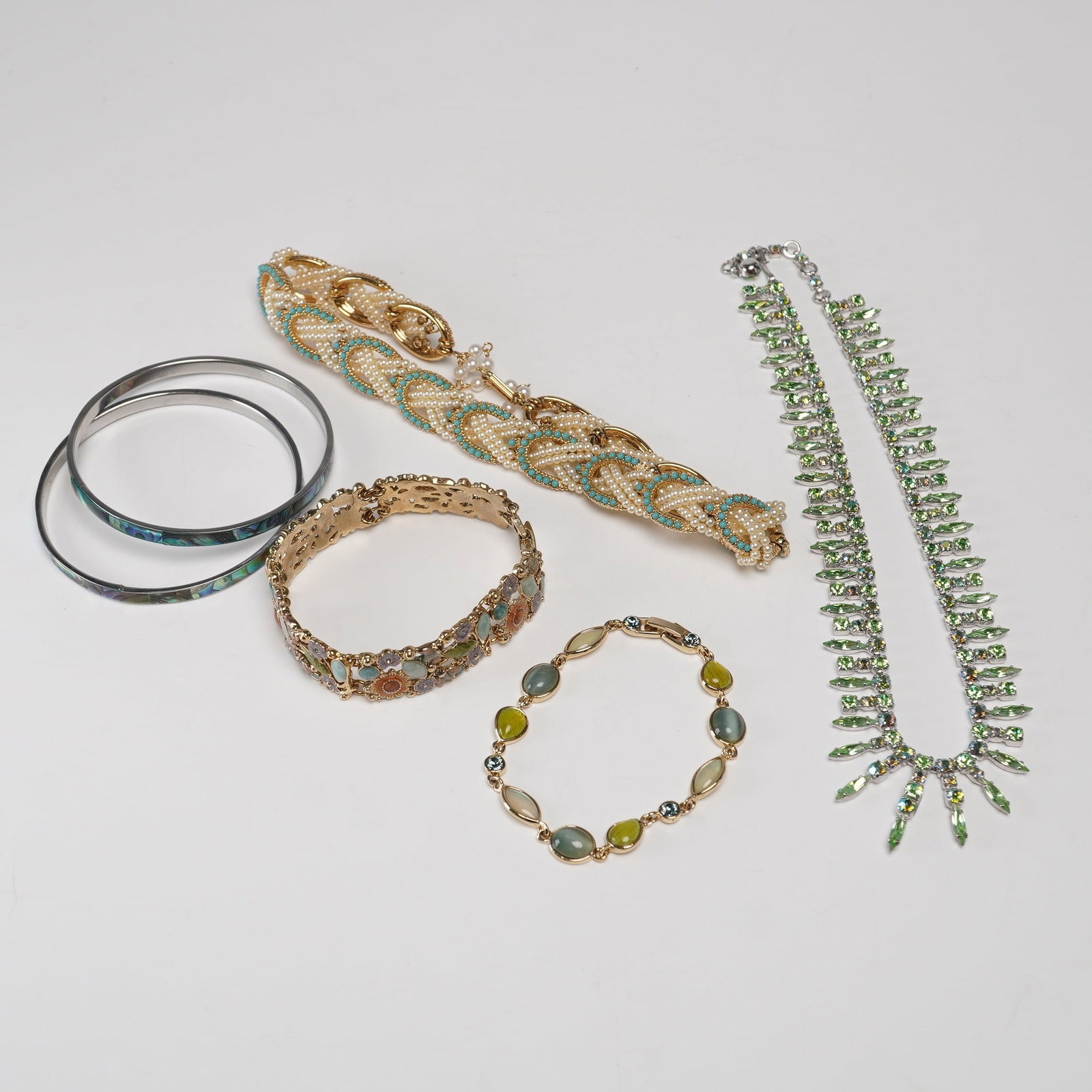 6pc Vintage and Contemporary Costume Jewelry (1 of 3)