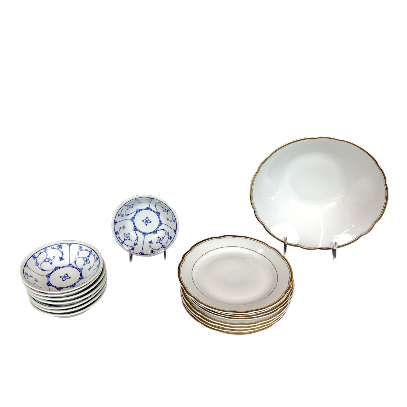17pc Collection of Kahla and Jager Eisenberg Porcelain Tableware: This 17-piece collection of porcelain tableware was produced in the former German Democratic Republic (East Germany) by the Kahla and Jager Eisenberg factories. The lot consists of one large Kahla ser