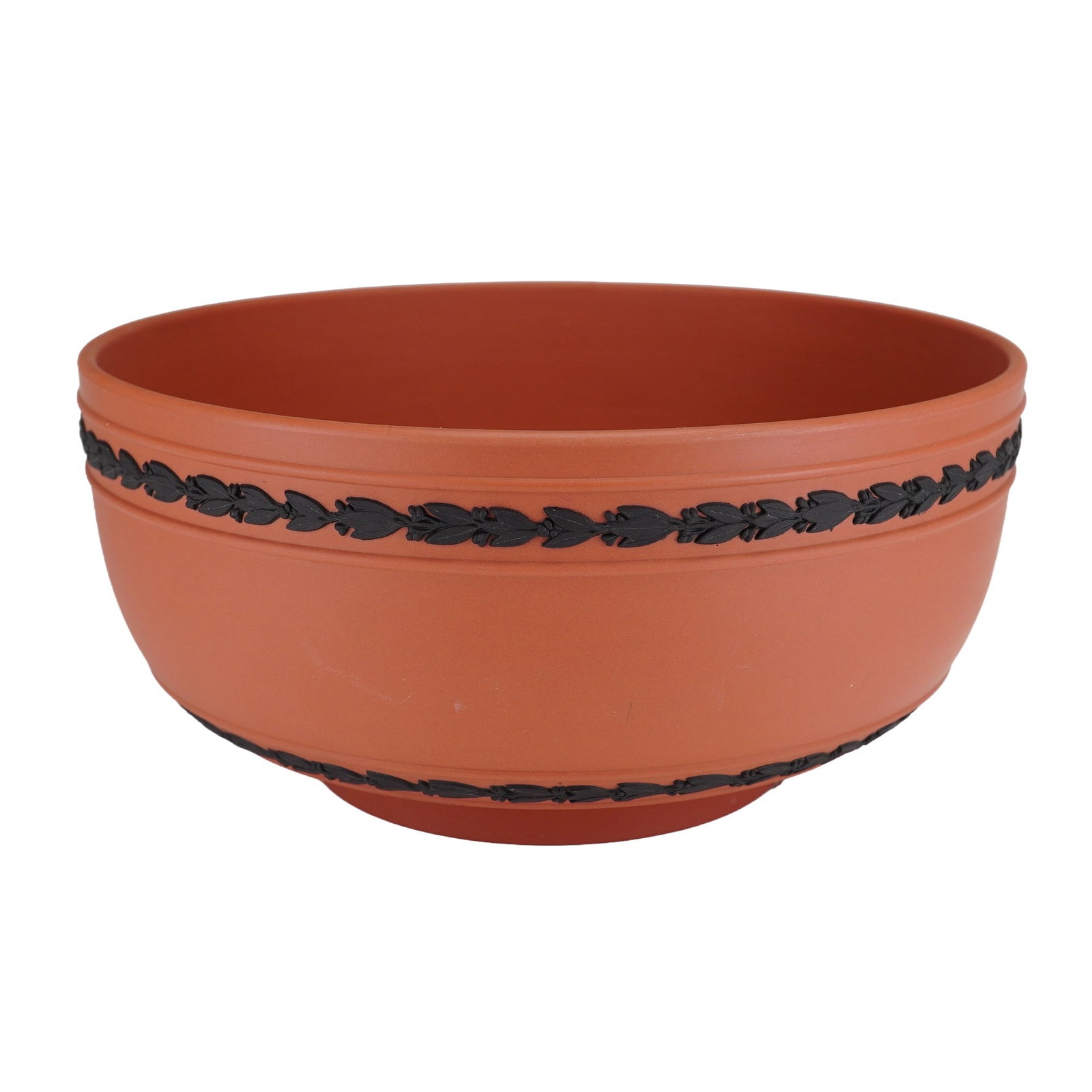 Wedgwood Rosso Antico and Black Basalt Jasperware Laurel Leaf Bowl: A circular bowl manufactured by Wedgwood in England, crafted from Rosso Antico, an unglazed red stoneware. The piece features black basalt jasperware sprigged decoration in a classical laurel leaf and