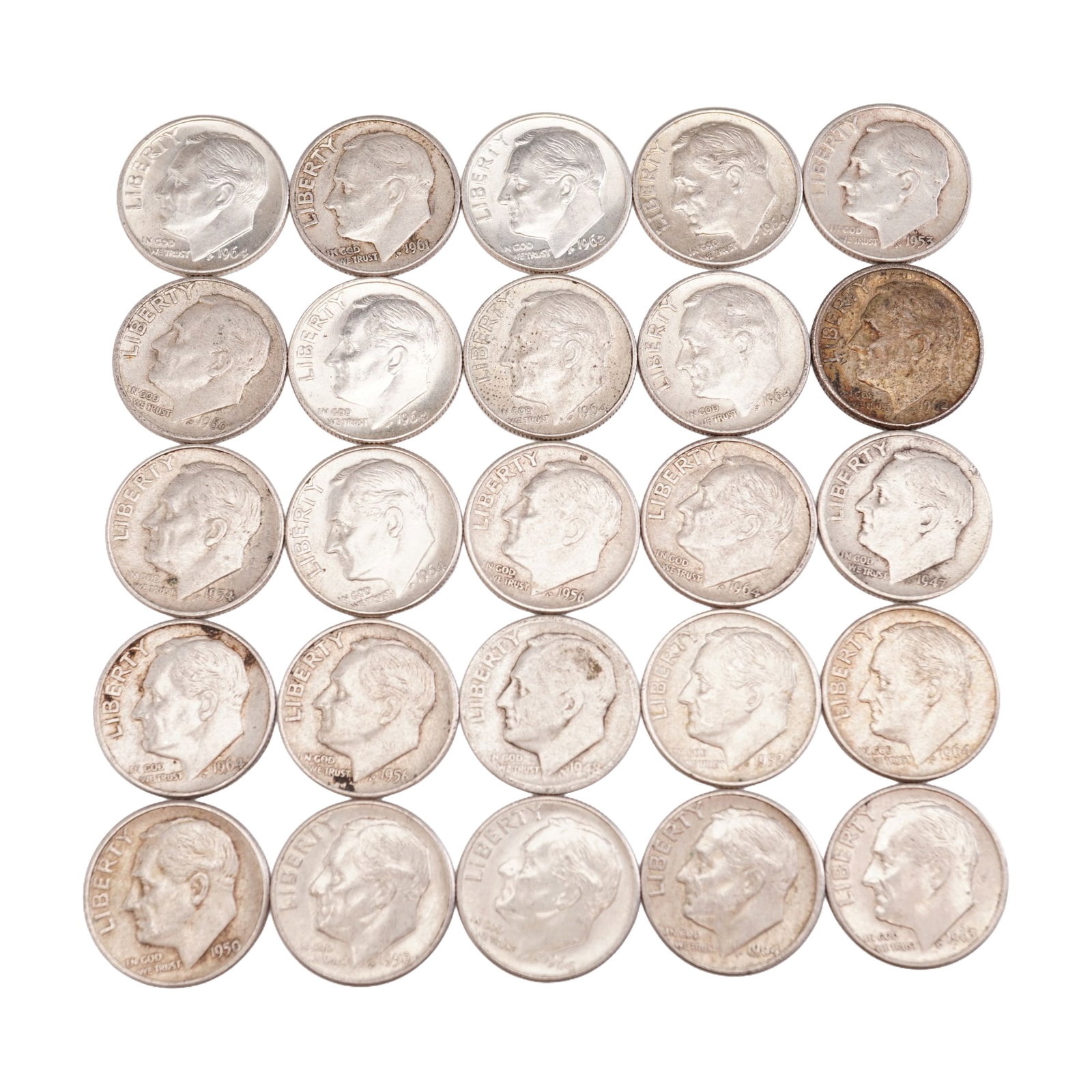 Lot of 25 Loose Roosevelt 90% Silver Dimes, Circulated: Obverse portrait in left profile of Franklin D. Roosevelt, the 32nd President of the United States from 1933 to his death in 1945, is accompanied with the motto: "IN GOD WE TRUST" and surrounded with 