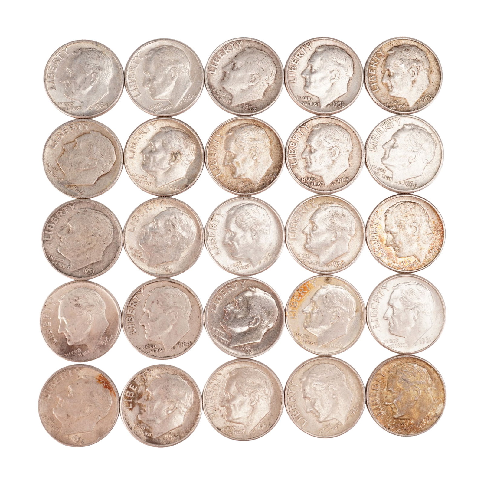 Lot of 25 Loose Roosevelt 90% Silver Dimes, Circulated: Obverse portrait in left profile of Franklin D. Roosevelt, the 32nd President of the United States from 1933 to his death in 1945, is accompanied with the motto: "IN GOD WE TRUST" and surrounded with 