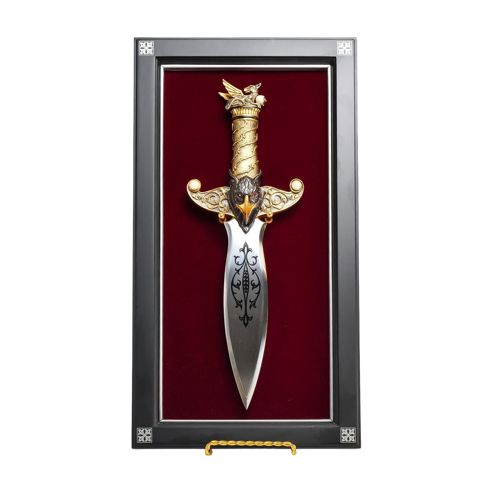 China, Franklin Mint The Sentinel of Wisdom Decorative Fantasy Dagger, Late 20th Century: This is a contemporary decorative fantasy dagger titled The Sentinel of Wisdom, designed by artist Greg Hildebrandt for The Franklin Mint. The piece features a leaf-shaped, double-edged stainless stee