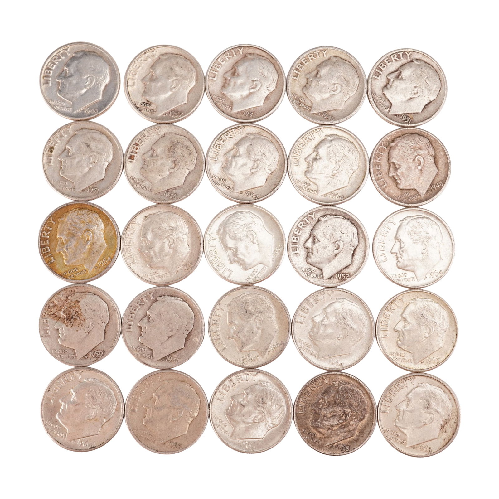 Lot of 25 Loose Roosevelt 90% Silver Dimes, Circulated: Obverse portrait in left profile of Franklin D. Roosevelt, the 32nd President of the United States from 1933 to his death in 1945, is accompanied with the motto: "IN GOD WE TRUST" and surrounded with 