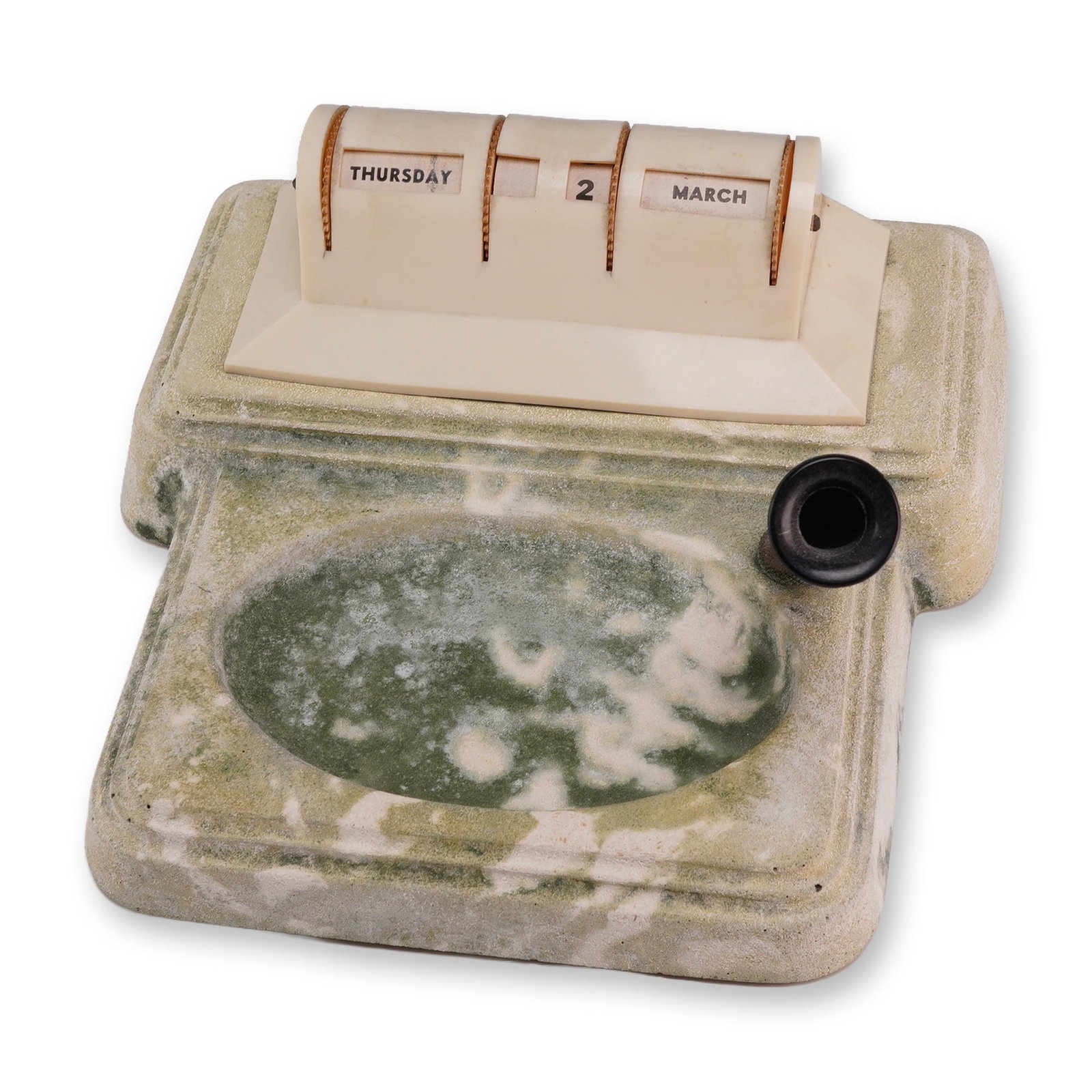 Art Deco Style Serolite Desk Set with Perpetual Calendar and Pen Holder: This desktop set is comprised of a molded Serolite base, a cast composite material featuring a green and white mottled pattern intended to simulate hardstone. The assembly includes a manual perpetual 