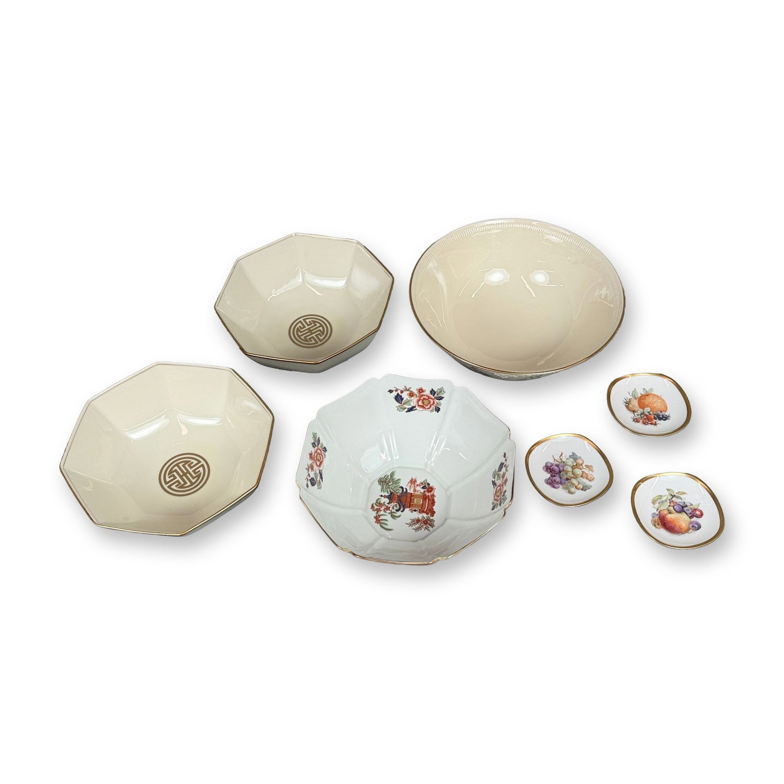 7pc Lenox, Mottahedeh, Alboth and Kaiser Porcelain Bowls and Dishes: This lot features seven pieces of porcelain tableware including three Lenox bowls, one Mottahedeh bowl, and three Alboth and Kaiser small dishes. The collection of Lenox bowls includes a large round l