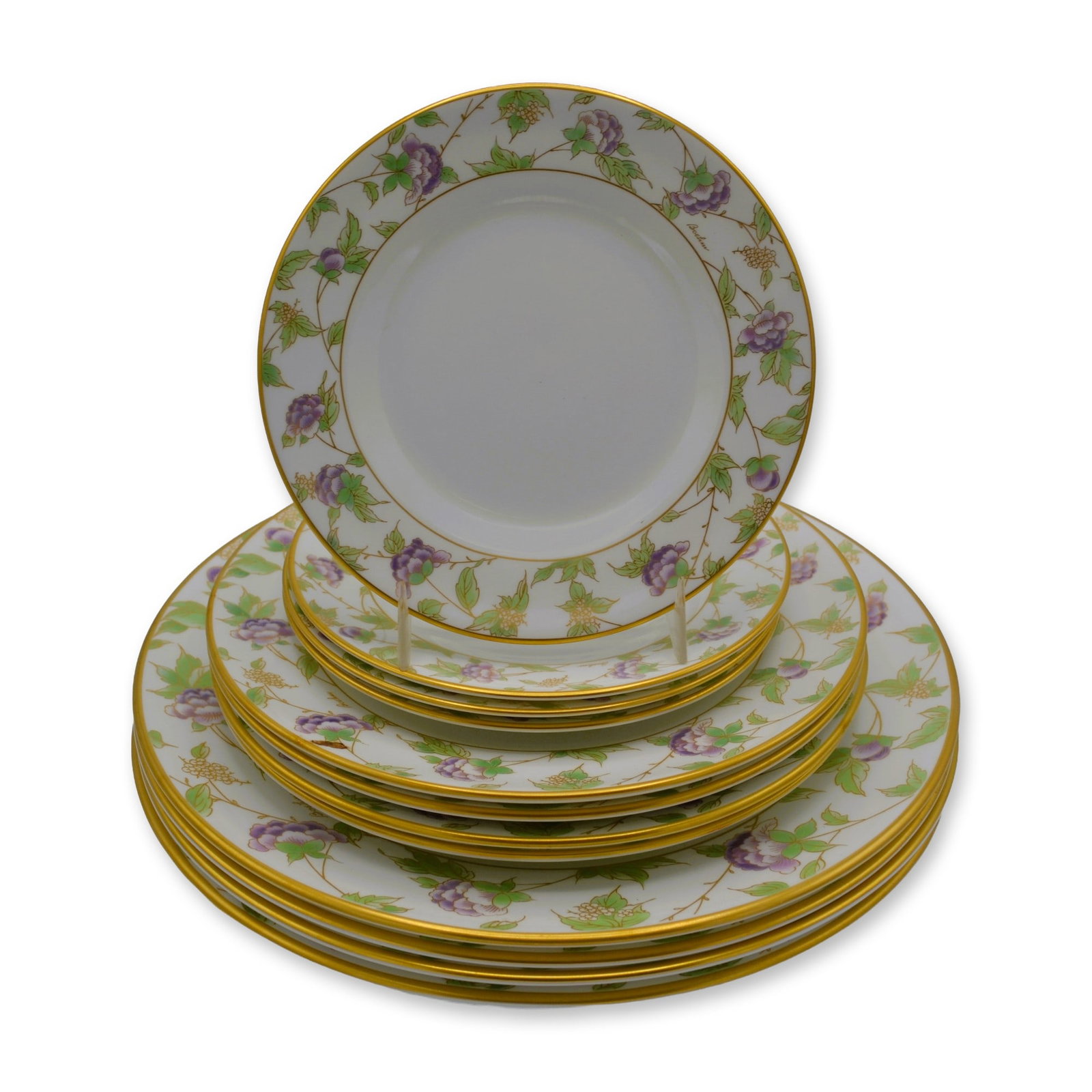 12Pc Boehm Porcelain Fine Bone China Glazed Purple/White Flowers Dinner, Salad and Dessert Plates: 12Pc Boehm Porcelain Fine Bone China Glazed Purple and White Flowers Pattern Dinner, Salad and Dessert Plates Set. Hand made, hand painted by the Artists of the Boehm Studios. Glazed Decorated featuri