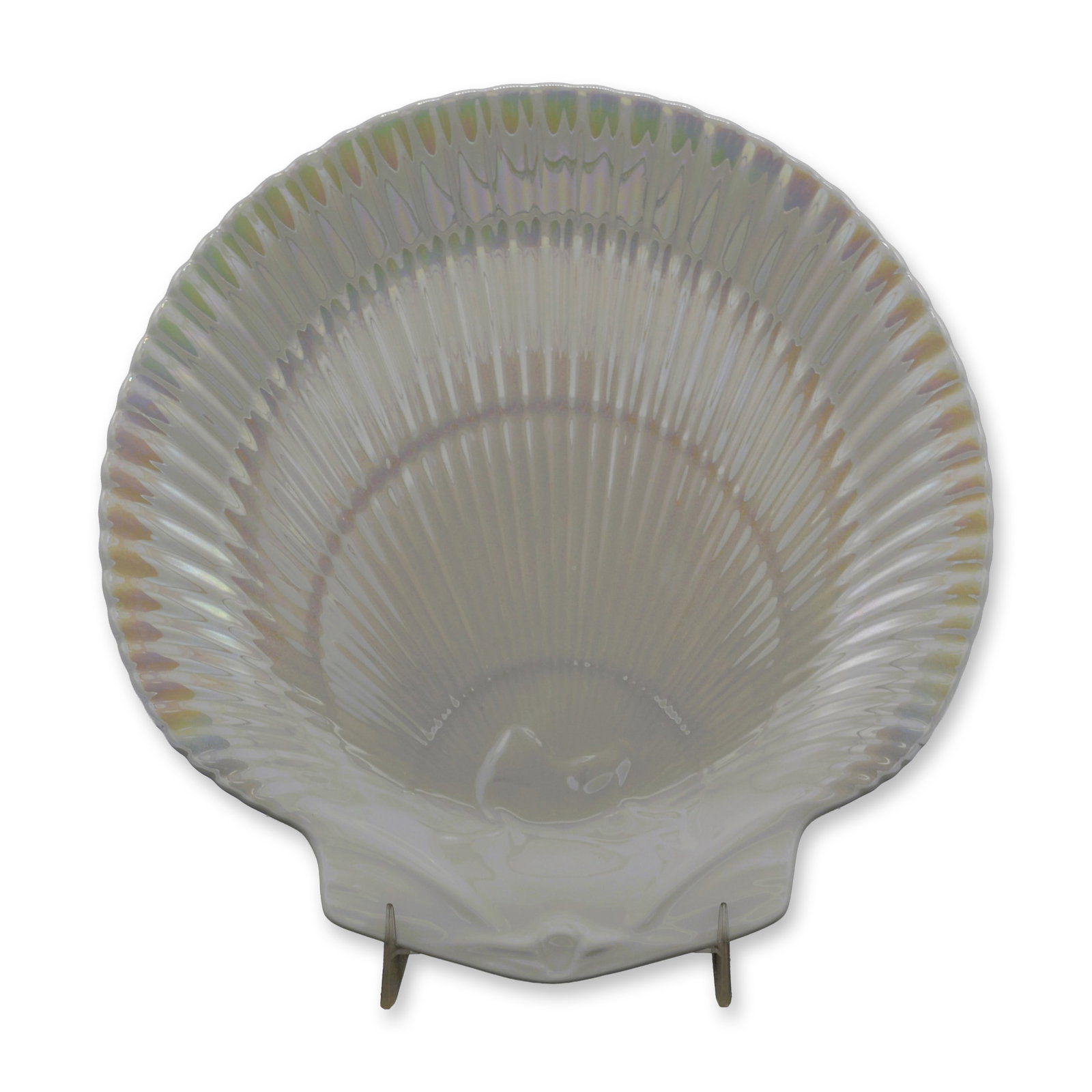 Wedgwood Ivory Pearlware Nautilus Pattern Scallop Shell Plate (1 of 3)