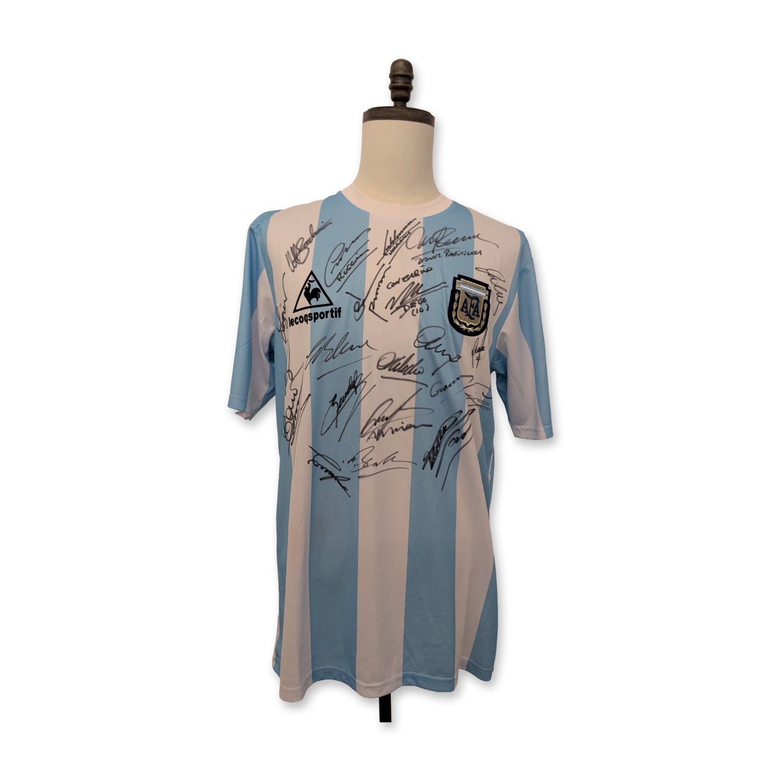 Argentina 1986 Maradona and Team Signed Soccer Jersey (1 of 4)