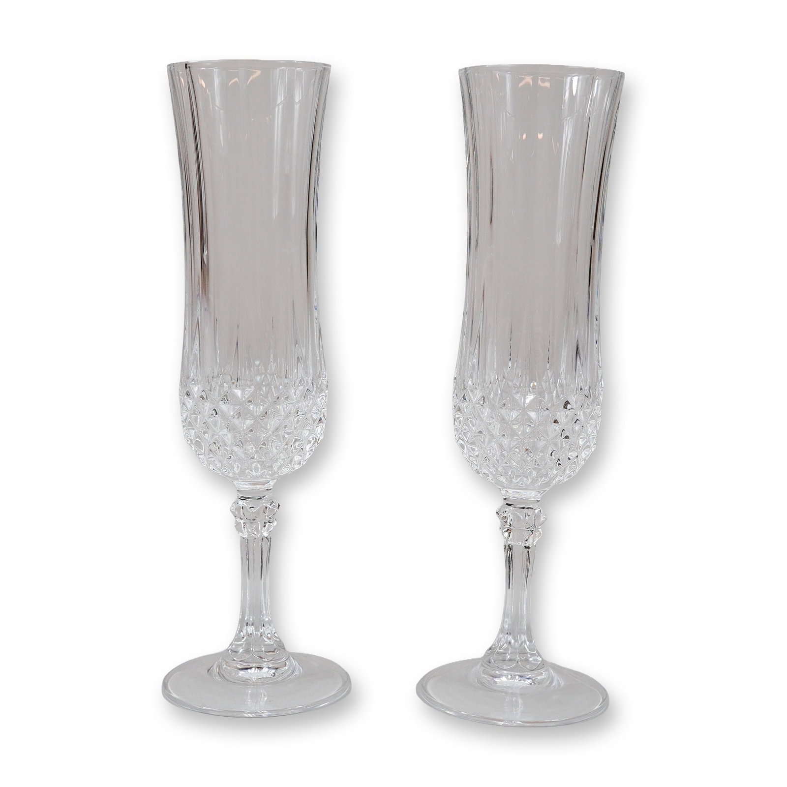 Pair of Crystal Champagne Flutes with Diamond Pattern and Faceted Stems (1 of 3)