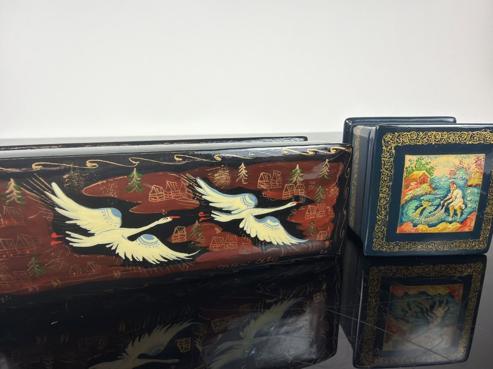 Two Russian Lacquer Trinket Boxes - 2