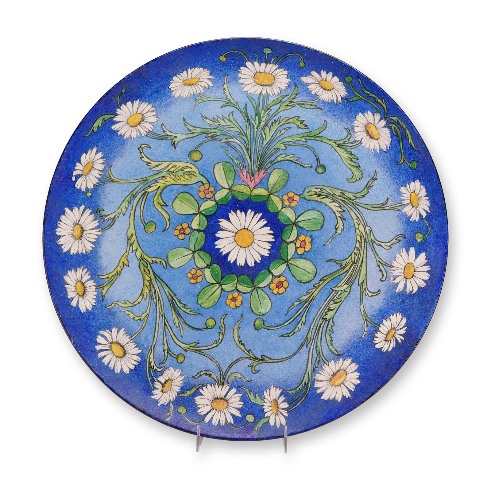 Wedgwood Hand Painted Floral Daisy Earthenware Footed Tray: A large circular charger manufactured by the Wedgwood factory in England, constructed from creamware earthenware. The form features a recessed center and a raised foot rim. The decoration is hand pain