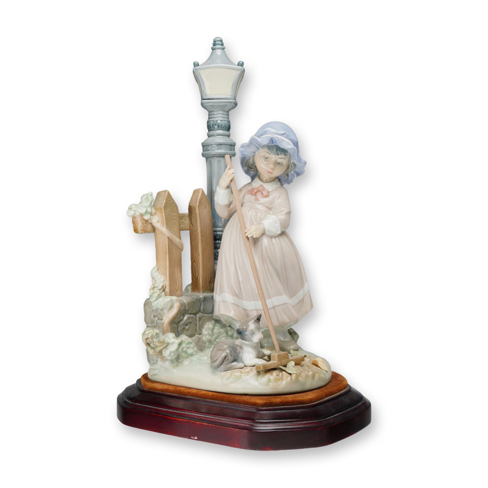Lladro Fall Clean-Up Porcelain Figurine 5286 with Base (1 of 3)
