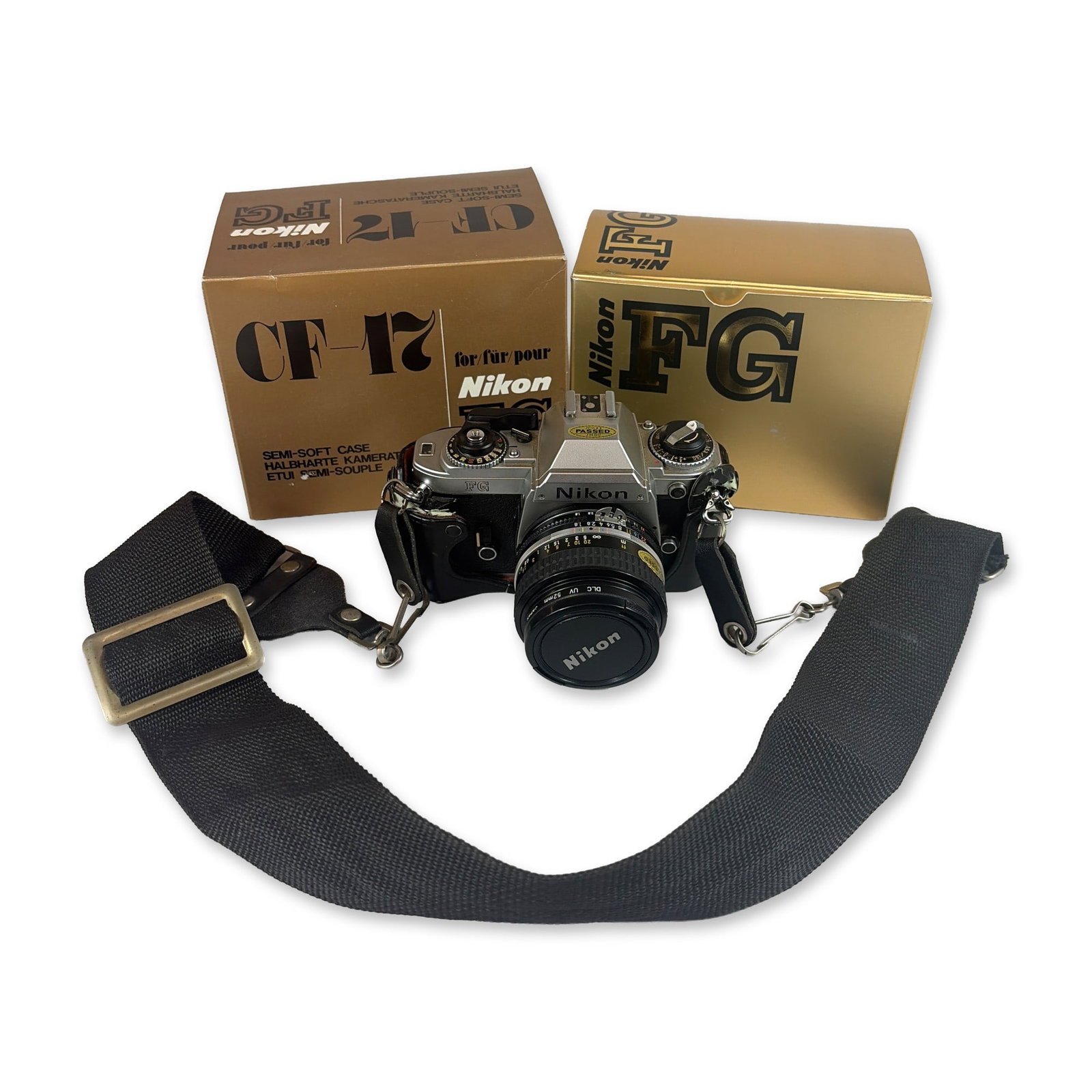 2pc Nikon FG 35mm SLR Film Camera and Semi-soft Case with Original Boxes (1 of 4)